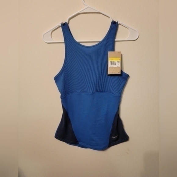Nike Yoga Tank‎ Top - Picture 1 of 3